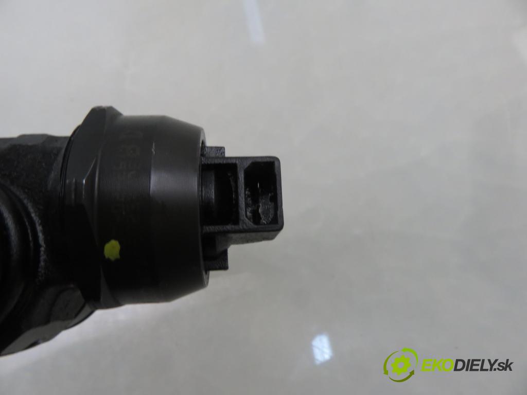 VW SHARAN (7M8, 7M9, 7M6) MINIVAN 2002 85,00 1.9 TDI PD 115 4motion - AUY 1896,00 Vstrekovač 038130073AK (Vstrekovač paliva)