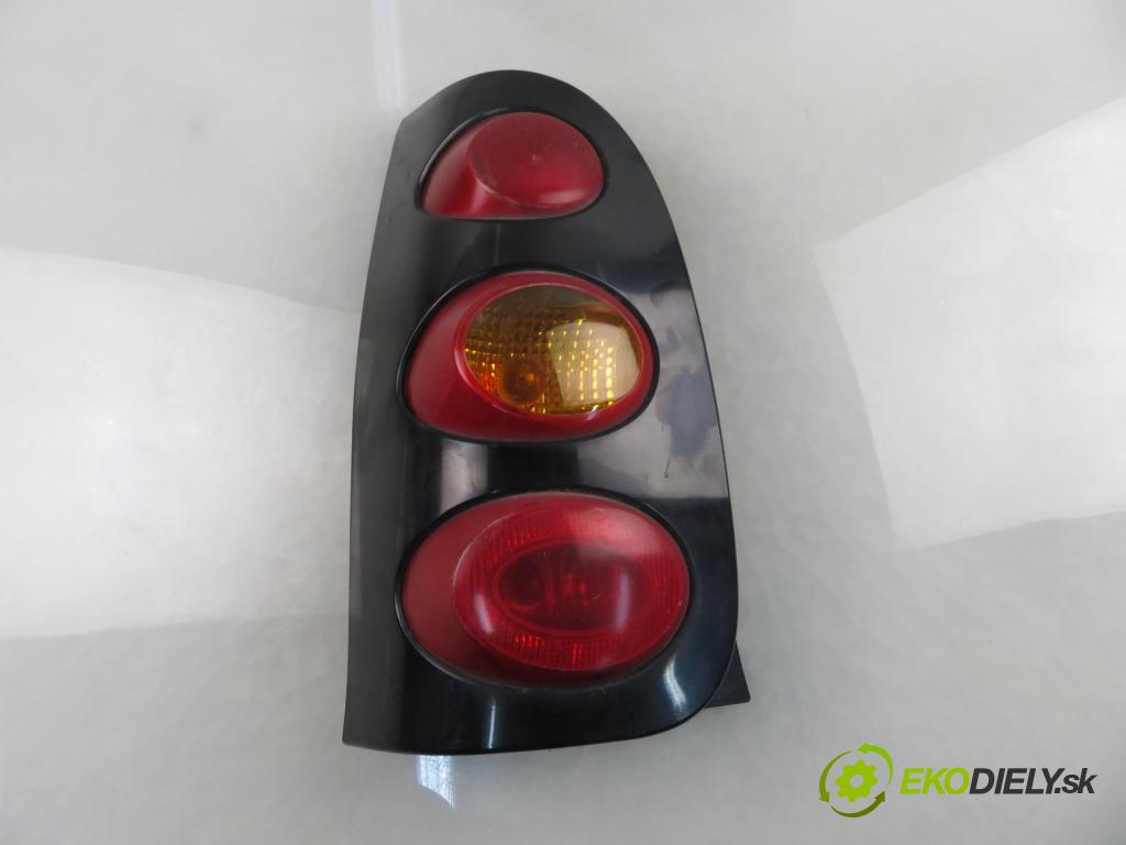 SMART FORTWO Coupe (450) HB 2004 30,00 0.8 CDI (450.300, 450.301, 450.302, 450.303, 450.3 799,00 Svetlo ľavé zadné 0011644