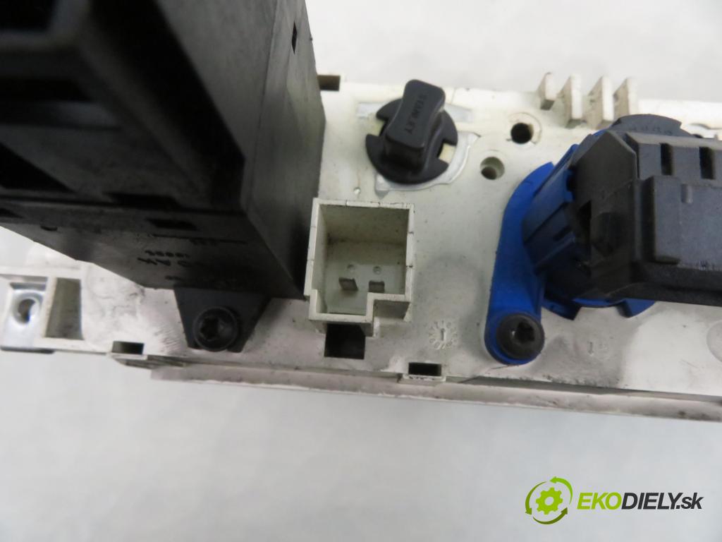 FORD TRANSIT Furgon (FA_ _) BUS 2005 63,00 2.0 DI 86 - F3FA 1998,00 Panel kúrenia KLIMATIZACE: YC1H18K391CD ; YC1H18D451A