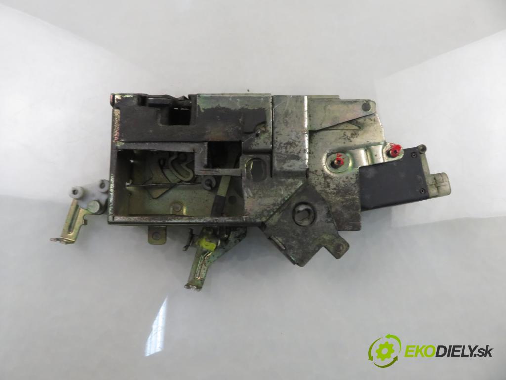 FORD TRANSIT Furgon (FA_ _) BUS 2005 63,00 2.0 DI 86 - F3FA 1998,00 zámok Dvere posúvne