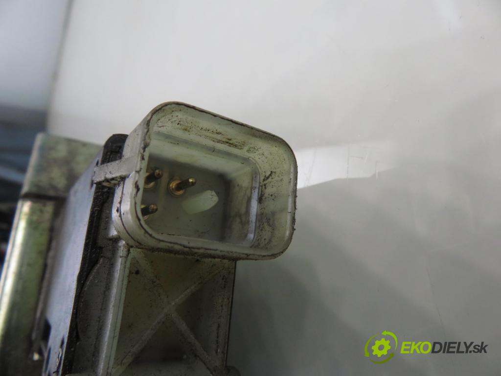 FORD TRANSIT Furgon (FA_ _) BUS 2005 63,00 2.0 DI 86 - F3FA 1998,00 zámok Dvere posúvne