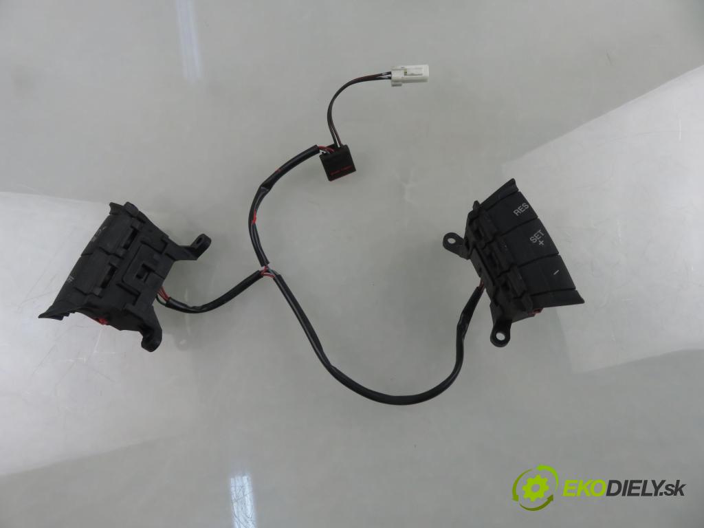 FORD FOCUS II (DA_, HCP) HB 2009 85,00 1.8 TDCi 115 - KKDA 1753,00 Ovládač rádia 4M5T9E740AA