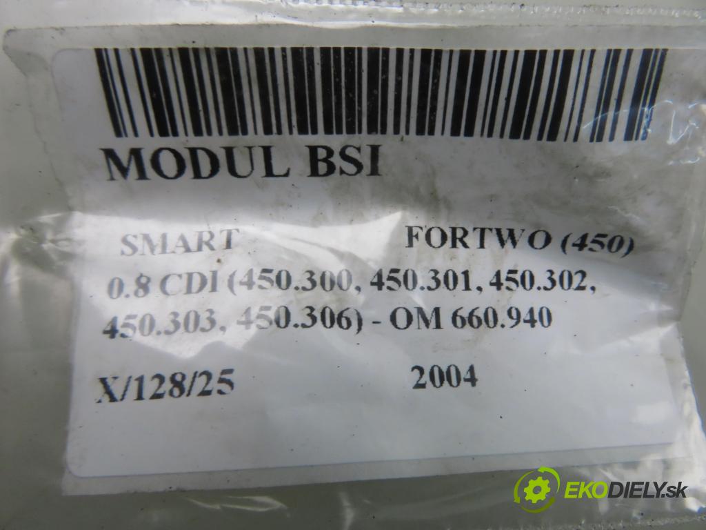 SMART FORTWO Coupe (450) HB 2004 30,00 0.8 CDI (450.300, 450.301, 450.302, 450.303, 450.3 799,00 Skrinka POJISTKY: 0001683V001