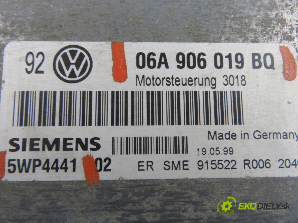 VW GOLF IV (1J1) HB 2000 74,00 1.6 - AKL 1595,00 řídící jednotka motora 06A906019BQ ; 5WP4441