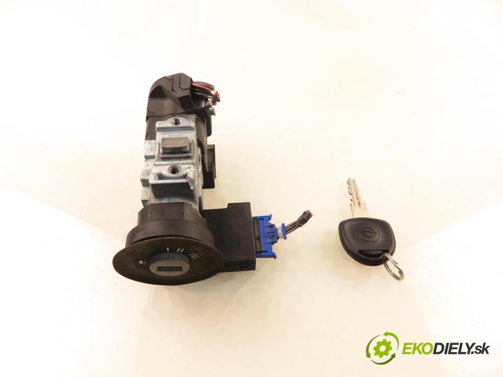 OPEL CORSA B (S93) HB 1999 44,00 1.4 i - X 14 SZ 1389,00 spinačka 26034041 ; 26034040 (Spínacia skrinka)