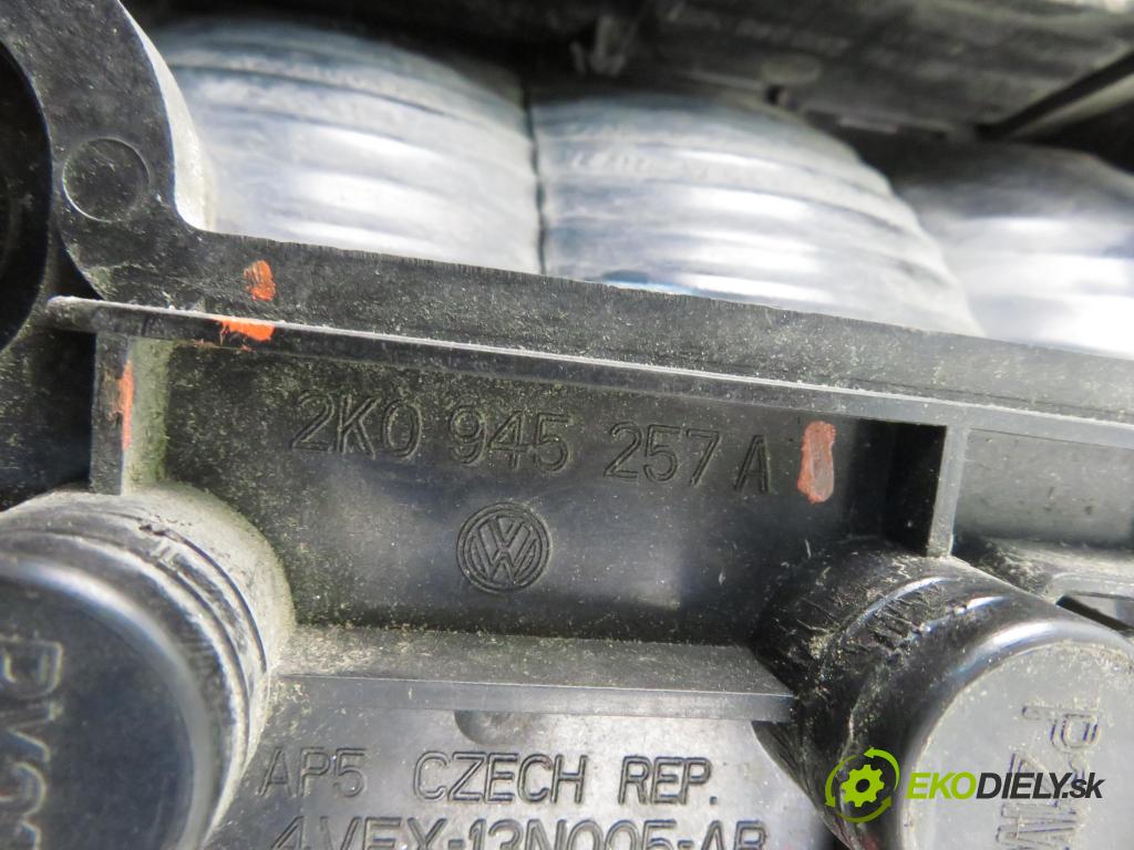 VW CADDY III Furgon (2KA, 2KH, 2CA, 2CH) FURGON 2007 77,00 1.9 TDI - BLS 1896,00 Svetlo ľavé zadné 2K0945257A