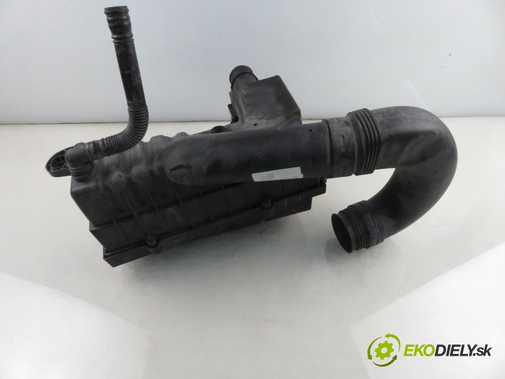 VW CADDY III Furgon (2KA, 2KH, 2CA, 2CH) FURGON 2007 77,00 1.9 TDI - BLS 1896,00 Obal filtra vzduchu 3C0129607BB ; 3C0129601BL (Obal vzduchového filtra)