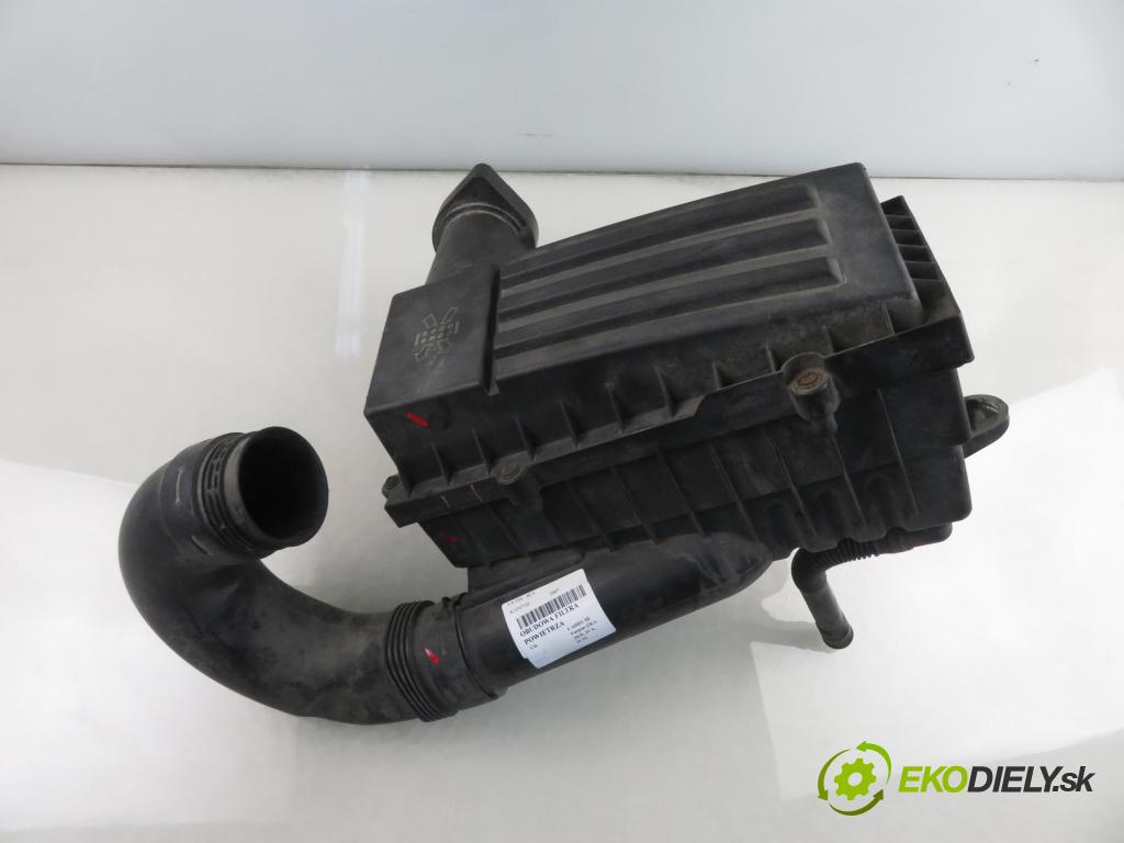 VW CADDY III Furgon (2KA, 2KH, 2CA, 2CH) FURGON 2007 77,00 1.9 TDI - BLS 1896,00 Obal filtra vzduchu 3C0129607BB ; 3C0129601BL (Obal vzduchového filtra)