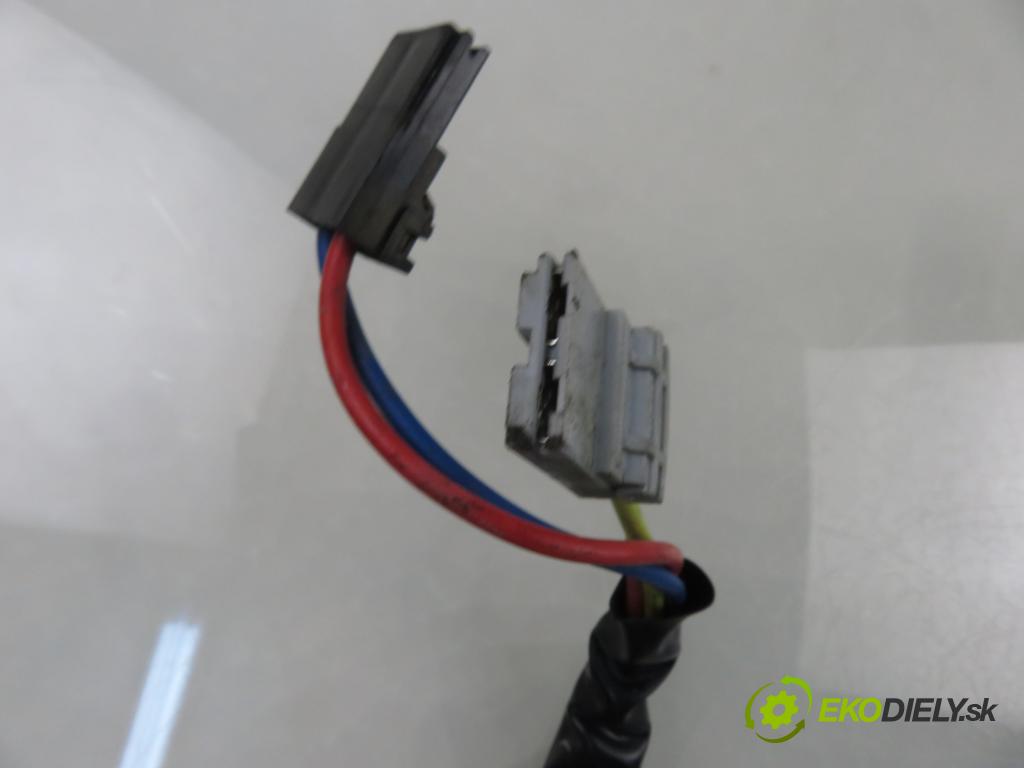 OPEL VIVARO A Skrzynia (X83) FURGON 2003 60,00 1.9 DI 80 - F9Q 762 1870,00 spinačka  (Spínacia skrinka)