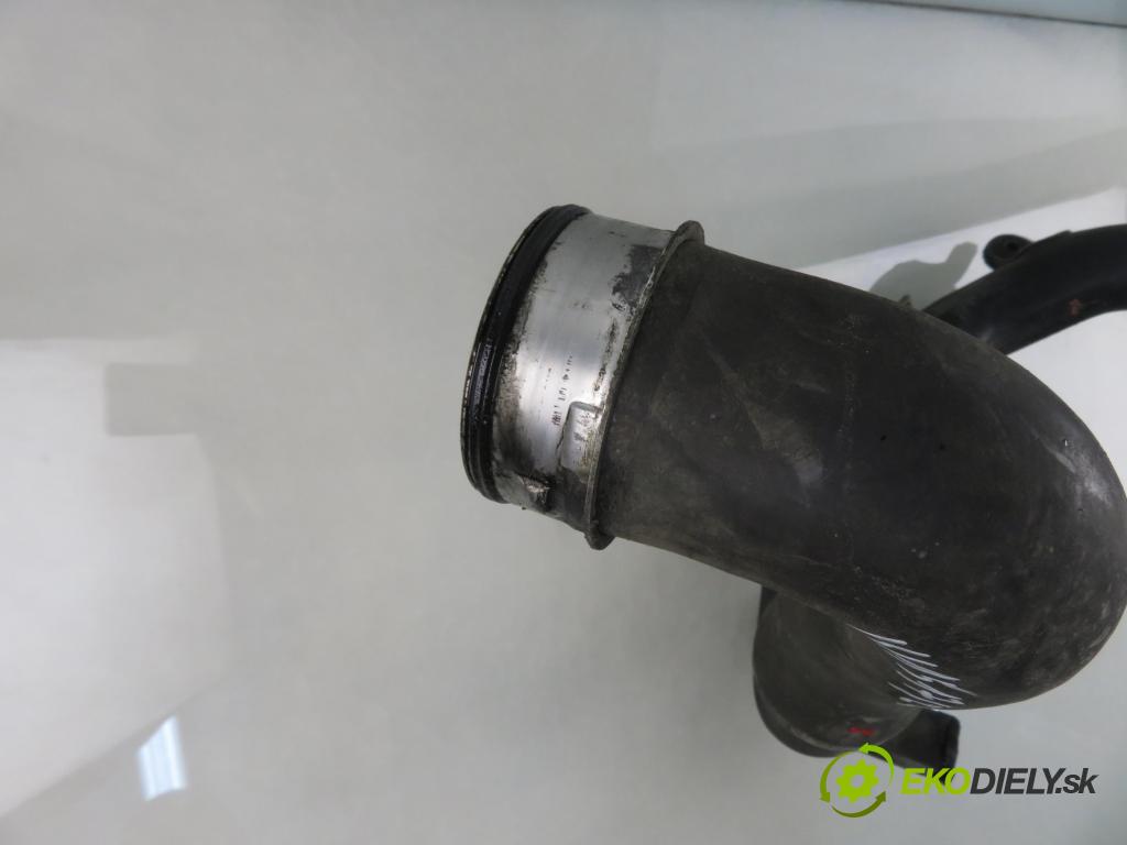 VW CADDY III Furgon (2KA, 2KH, 2CA, 2CH) FURGON 2007 77,00 1.9 TDI - BLS 1896,00 Rúra intercoolera turba 3C0145840H