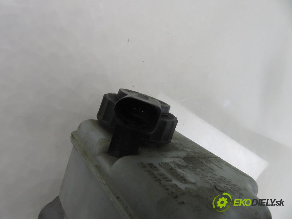 VW CADDY III Furgon (2KA, 2KH, 2CA, 2CH) FURGON 2007 77,00 1.9 TDI - BLS 1896,00 posilovač 1T1614105S ; 03787436014 (Servočerpadlo)