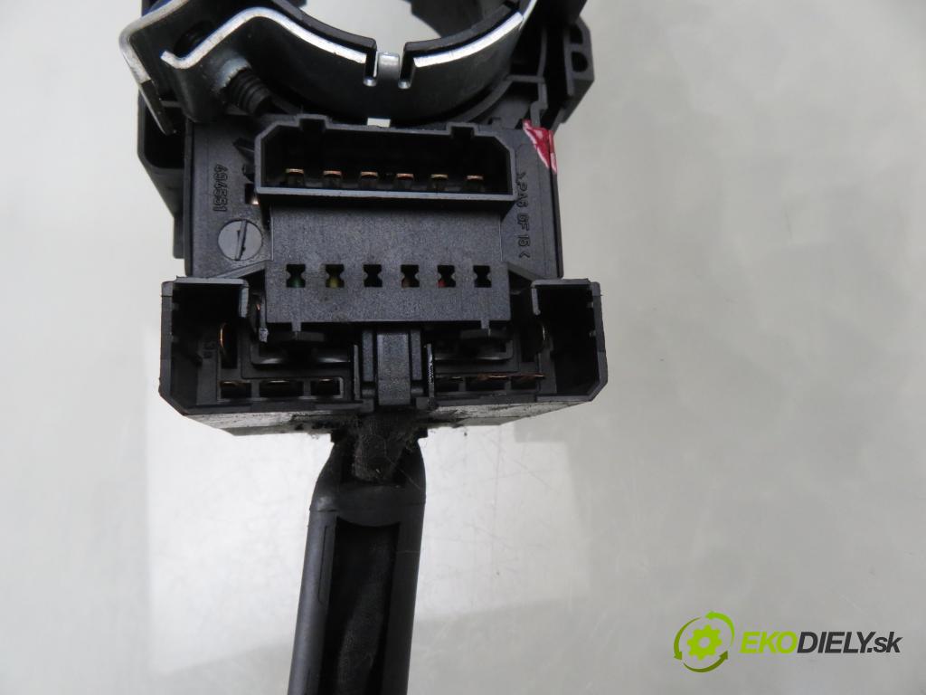 AUDI A4 (8D2, B5) SEDAN 2000 81,00 1.9 TDI quattro - AFN 1896,00 páčka/prepínač 4D0953513D ; 4D0953503B