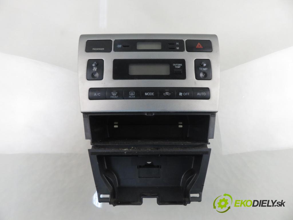 TOYOTA COROLLA (_E12_) HB 2005 85,00 2.0 D-4D 116 (CDE120R_, CDE120L_) - 1CD-FTV 1995,00 Panel topení KLIMATRONIK 8865012A11 ; 1776001560 ; 554111A240