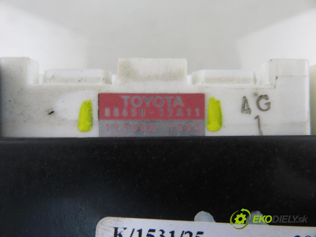 TOYOTA COROLLA (_E12_) HB 2005 85,00 2.0 D-4D 116 (CDE120R_, CDE120L_) - 1CD-FTV 1995,00 Panel topení KLIMATRONIK 8865012A11 ; 1776001560 ; 554111A240