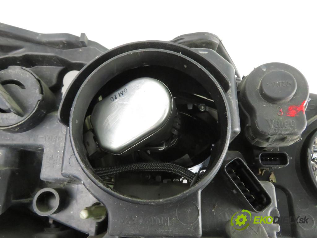 RENAULT LAGUNA II Grandtour (KG0/1_) KOMBI 2007 88,00 1.9 dCi 120 - F9Q 750 1870,00 Svetlo LP 8200555905