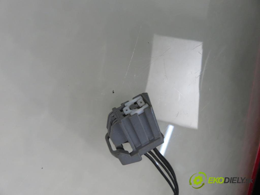 FORD FOCUS II (DA_, HCP) HB 2009 85,00 1.8 TDCi 115 - KKDA 1753,00 Svetlo pravé zadné 8M5113404A
