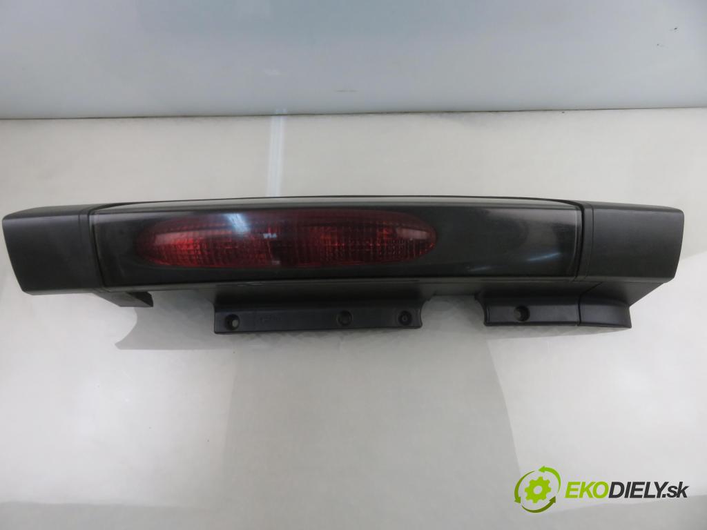 OPEL VIVARO A Skrzynia (X83) FURGON 2003 60,00 1.9 DI 80 - F9Q 762 1870,00 Svetlo ľavé zadné