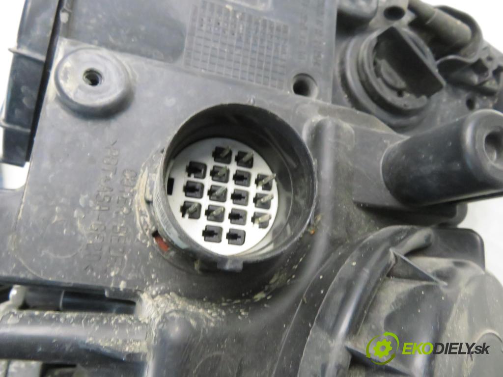 LAND ROVER RANGE ROVER SPORT (L320) SUV 2007 140,00 2.7 TDV6 4x4 190 - 276DT (PSA) 2720,00 Svetlo LP XBC501733LZN