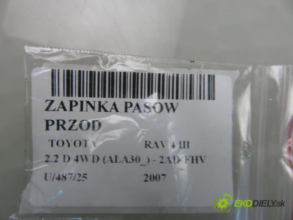 TOYOTA RAV 4 III (_A3_) SUV 2007 130,00 2.2 D 4WD 177 - 2AD-FHV 2231,00 zapínače pásov predný 