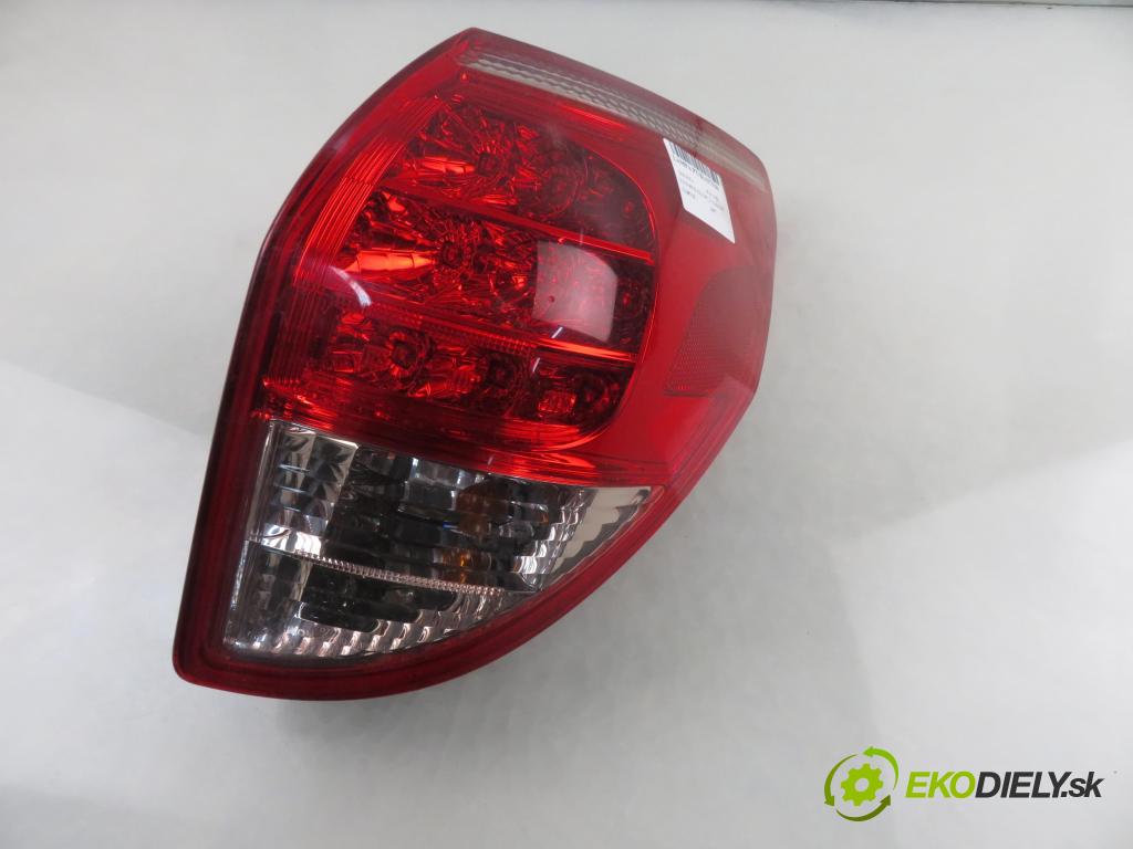TOYOTA RAV 4 III (_A3_) SUV 2007 130,00 2.2 D 4WD 177 - 2AD-FHV 2231,00 světlo pravé zadní