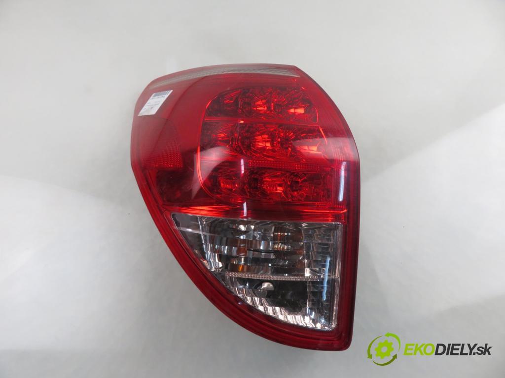 TOYOTA RAV 4 III (_A3_) SUV 2007 130,00 2.2 D 4WD 177 - 2AD-FHV 2231,00 světlo levé zadní