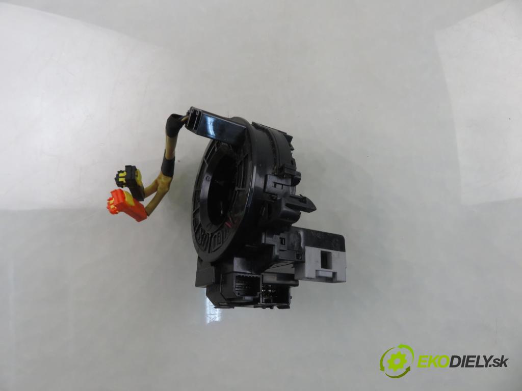 TOYOTA RAV 4 III (_A3_) SUV 2007 130,00 2.2 D 4WD 177 - 2AD-FHV 2231,00 PÁSKA: air BAG 4203075B494