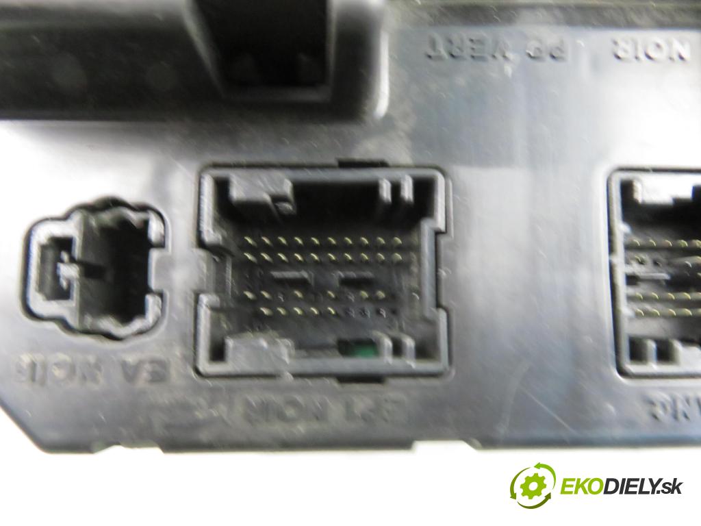 PEUGEOT 307 (3A/C) HB 2004 80,00 1.6 HDi 110 1560,00 MODUL BSI 9651197580 ; 9651196880