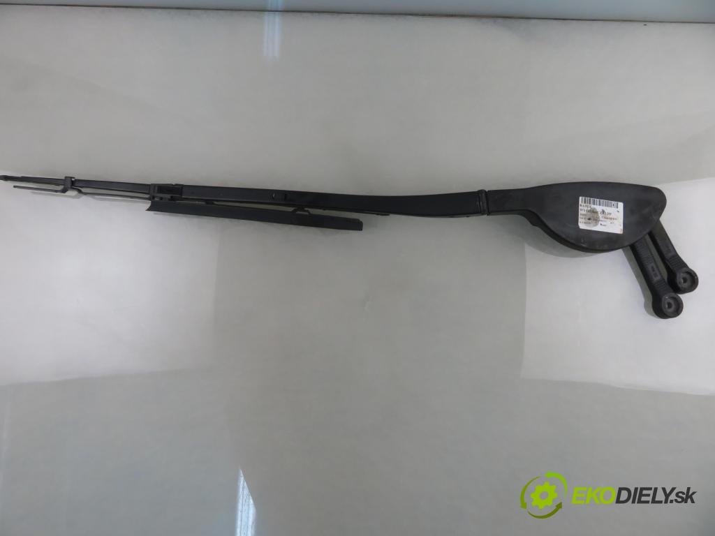 BMW 5 Touring (E39) KOMBI 2001 135,00 530 d - M57 D30 (306D1) 2926,00 RAMENO: stierače PP 8361744
