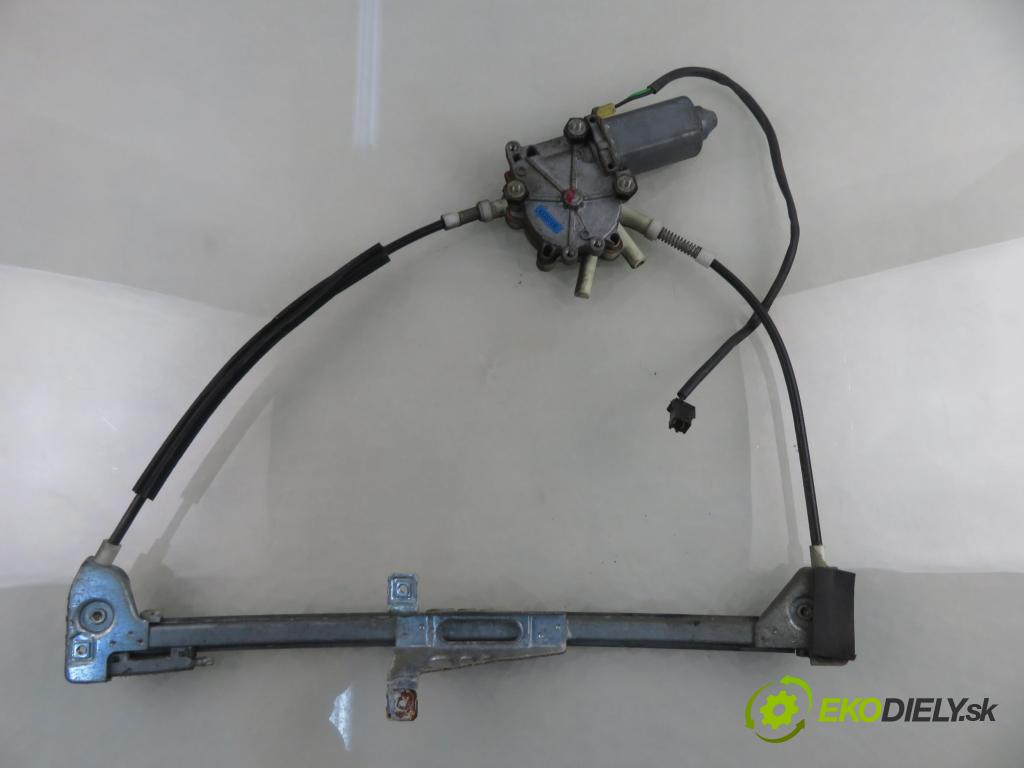 AUDI 80 (8C, B4) SEDAN 1993 66,00 1.9 TDI - 1Z 1896,00 Mechanizmus okien 893837397A ; 893959801B