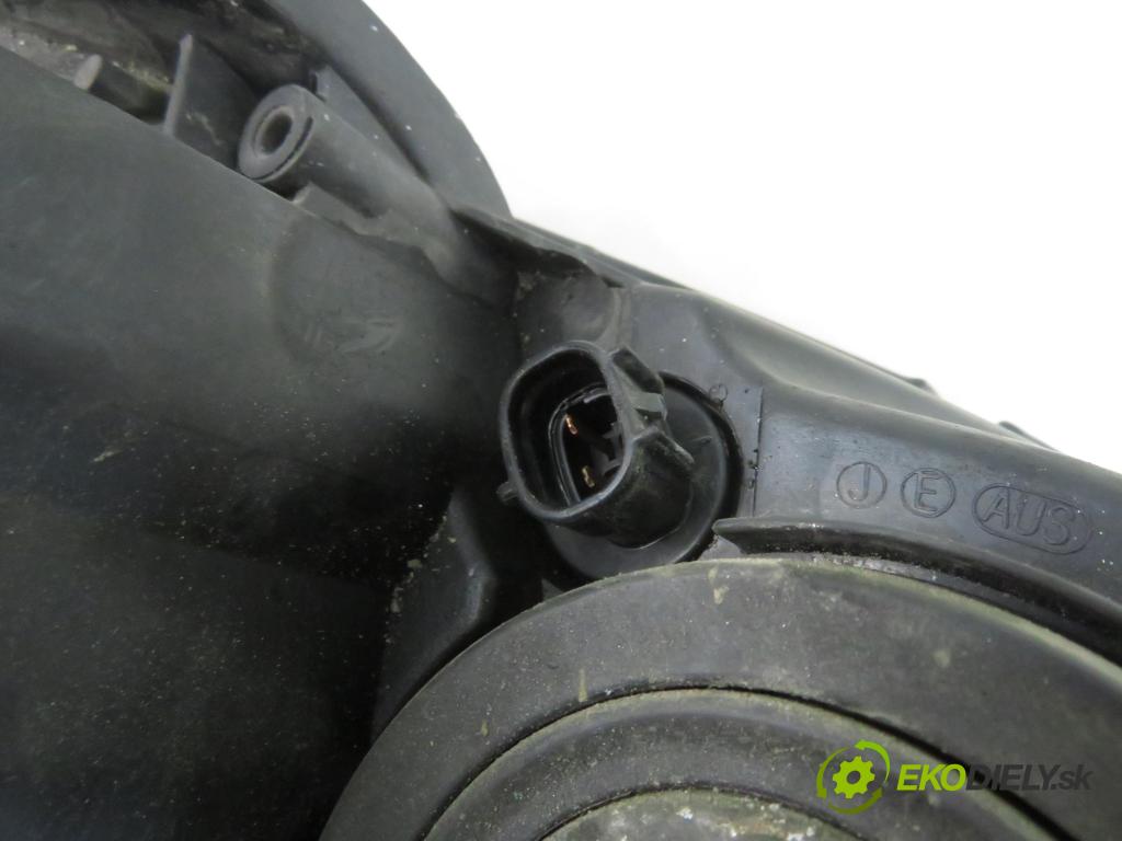 MAZDA 3 (BK) HB 2006 80,00 1.6 DI Turbo 109 - Y601 (PSA) 1560,00 Svetlo LP