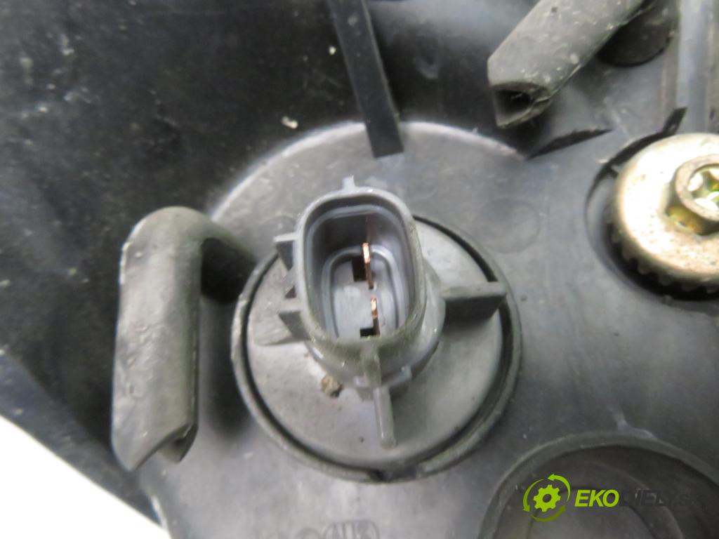 MAZDA 3 (BK) HB 2006 80,00 1.6 DI Turbo 109 - Y601 (PSA) 1560,00 Svetlo LP