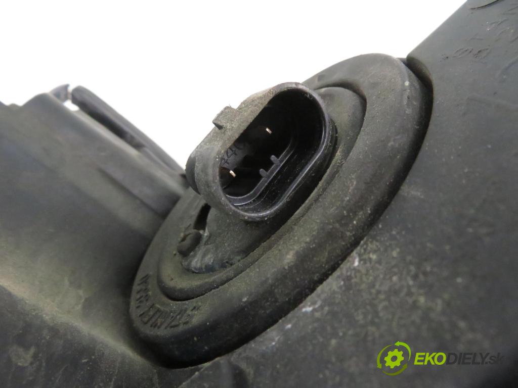 MAZDA 3 (BK) HB 2006 80,00 1.6 DI Turbo 109 - Y601 (PSA) 1560,00 Svetlo LP