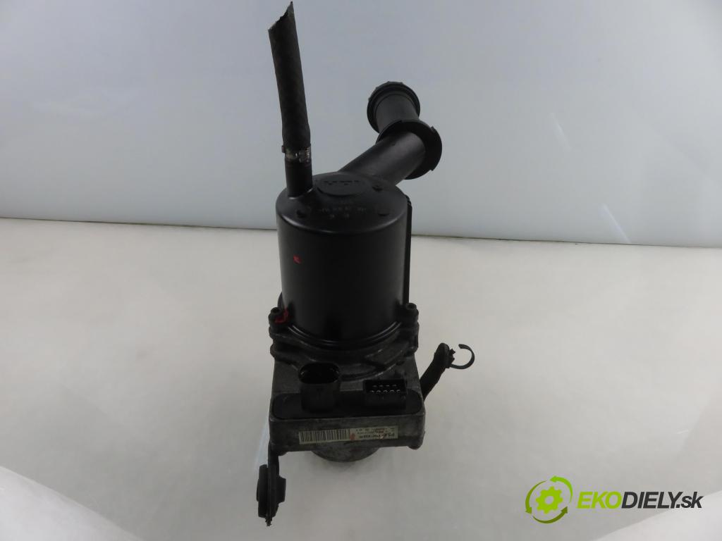 PEUGEOT 307 (3A/C) HB 2004 80,00 1.6 HDi 110 1560,00 Pumpa servočerpadlo 9654149680