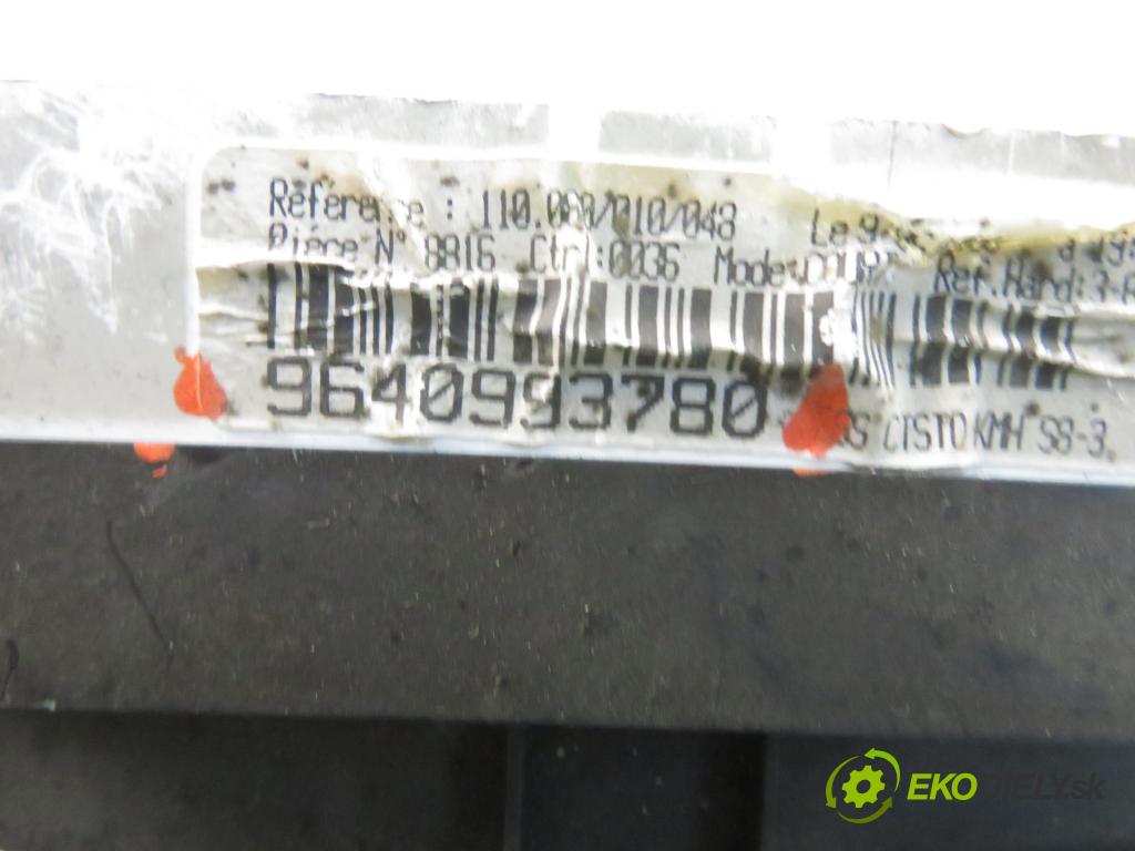 CITROEN SAXO (S0, S1) HB 2000 44,00 1.1 X,SX - HFX (TU1JP) 1124,00 Prístrojovka elektrický 9640933780