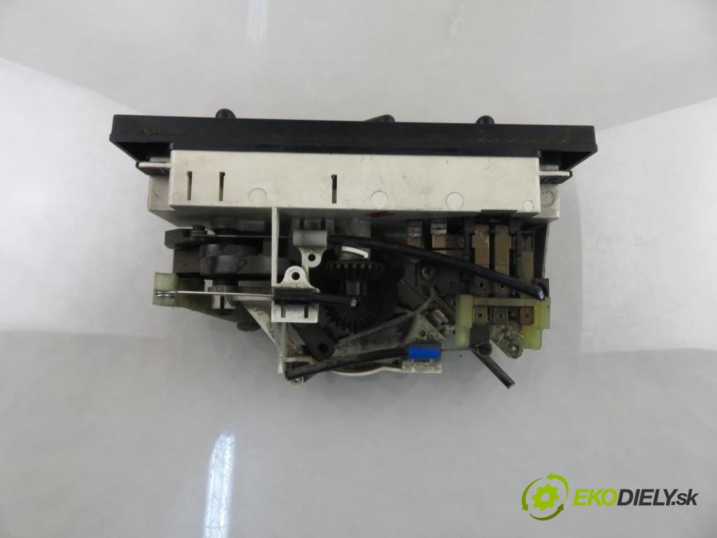 AUDI 80 (8C, B4) SEDAN 1993 66,00 1.9 TDI - 1Z 1896,00 Panel kúrenia 8A1819073