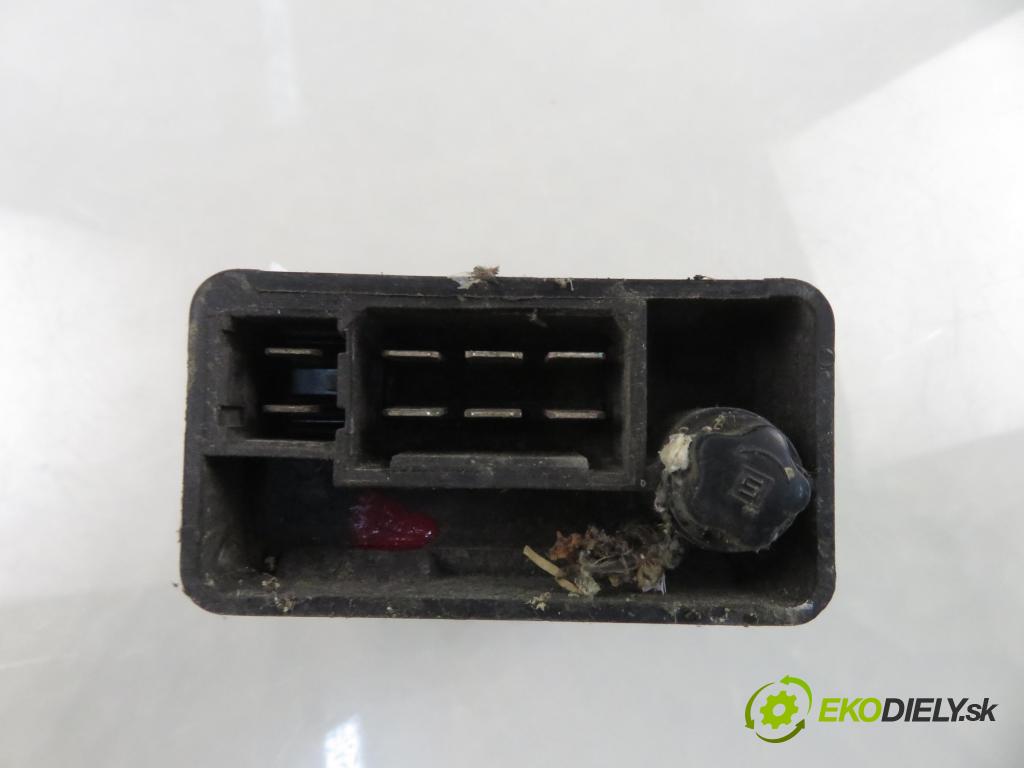 MAN F 90 WYWROTKA 1991 309,00 2866 LF09 11967,00 Riadiaca jednotka Webasto 251485510000 ; 5HB00312515