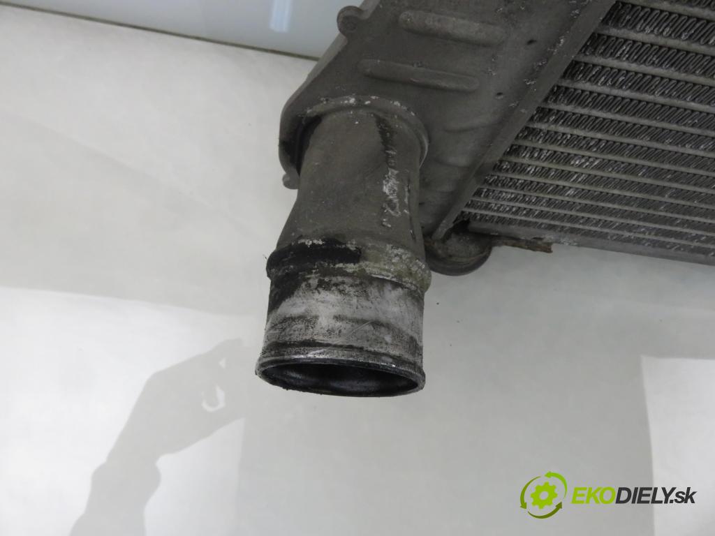 TOYOTA RAV 4 III (_A3_) SUV 2007 130,00 2.2 D 4WD 177 - 2AD-FHV 2231,00 chladič intercooler