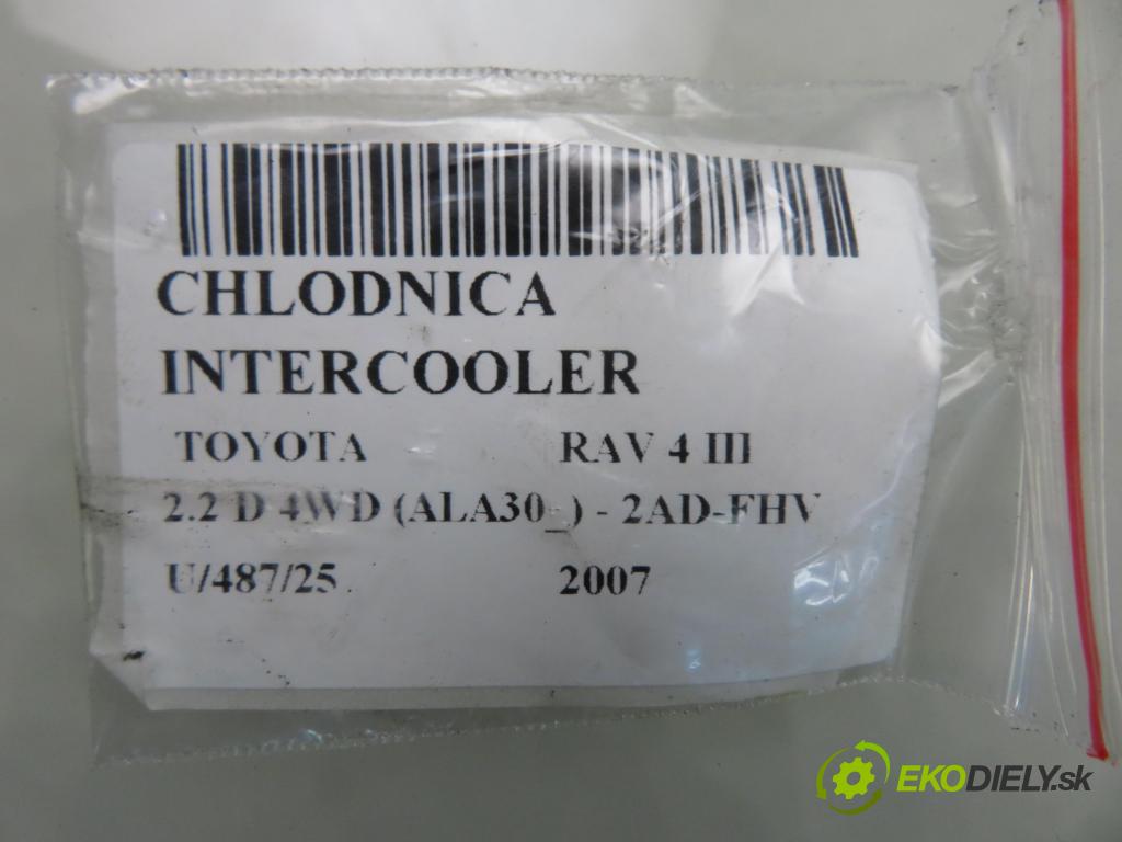 TOYOTA RAV 4 III (_A3_) SUV 2007 130,00 2.2 D 4WD 177 - 2AD-FHV 2231,00 chladič intercooler