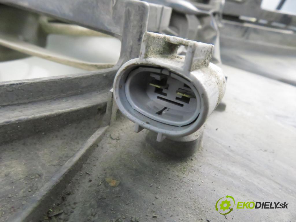 TOYOTA RAV 4 III (_A3_) SUV 2007 130,00 2.2 D 4WD 177 - 2AD-FHV 2231,00 Ventilátor chladič klíma/voda 4227501372