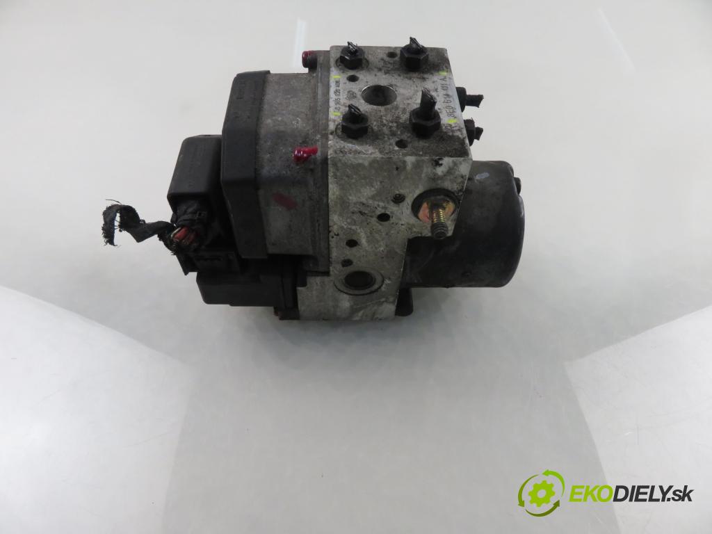 AUDI A4 (8D2, B5) SEDAN 2000 81,00 1.9 TDI quattro - AFN 1896,00 Pumpa ABS 0273004284 ; 0265220408 ; 8E0614111A (Pumpa ABS)