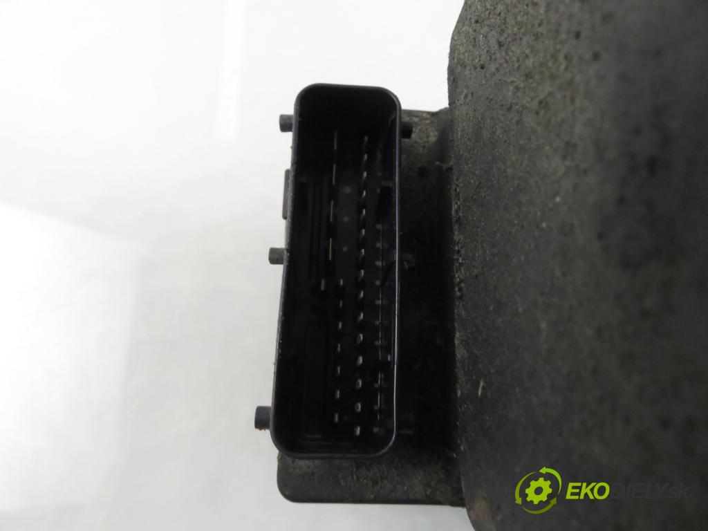 AUDI A4 (8D2, B5) SEDAN 2000 81,00 1.9 TDI quattro - AFN 1896,00 Pumpa ABS 0273004284 ; 0265220408 ; 8E0614111A (Pumpa ABS)