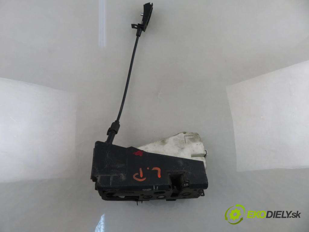 VW SHARAN (7M8, 7M9, 7M6) MINIVAN 2002 85,00 1.9 TDI PD 115 - AUY 1896,00 zámok