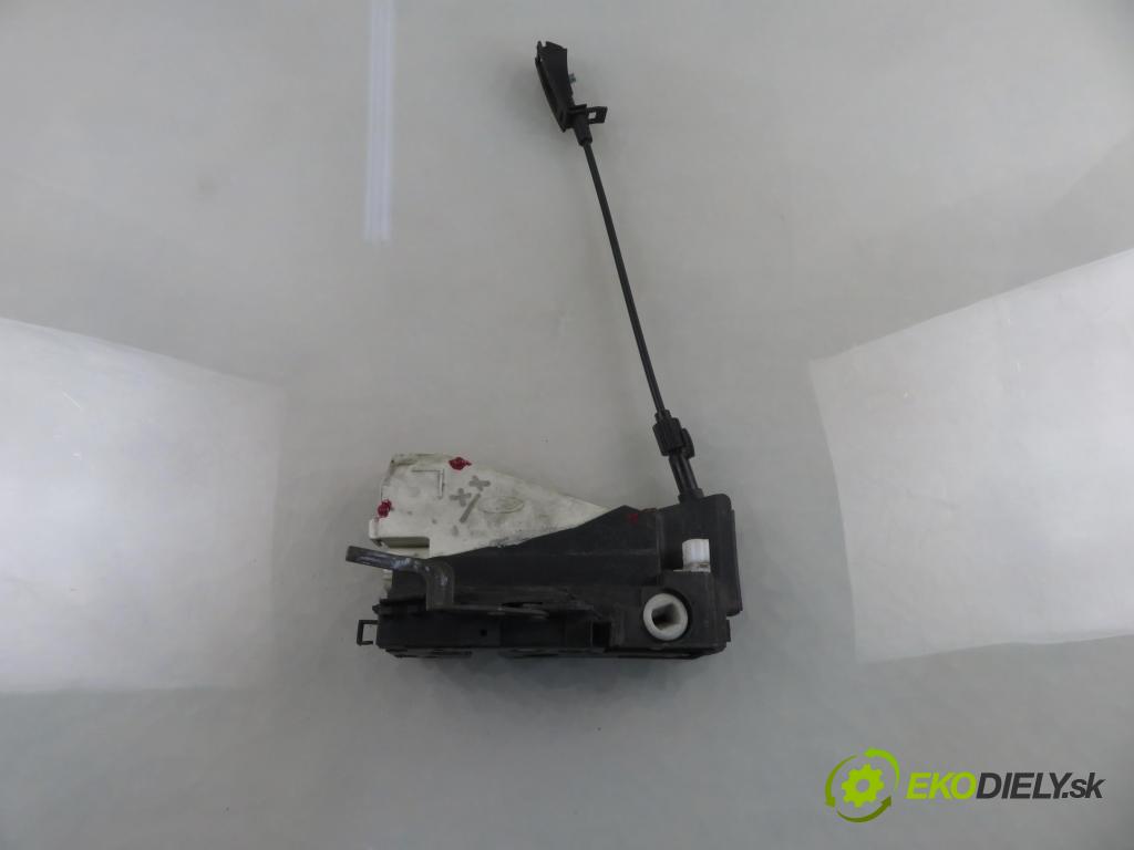VW SHARAN (7M8, 7M9, 7M6) MINIVAN 2002 85,00 1.9 TDI PD 115 - AUY 1896,00 zámok