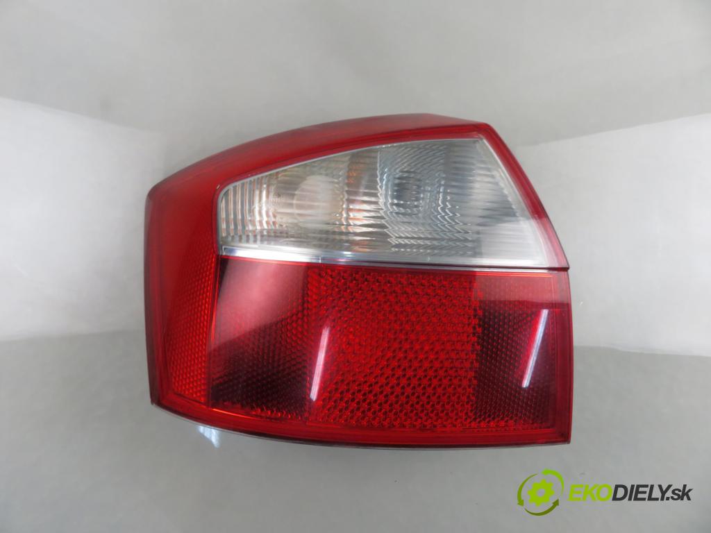 AUDI A4 (8E2, B6) SEDAN 2002 110,00 1.8 T - AVJ 1781,00 Svetlo ľavé zadné 