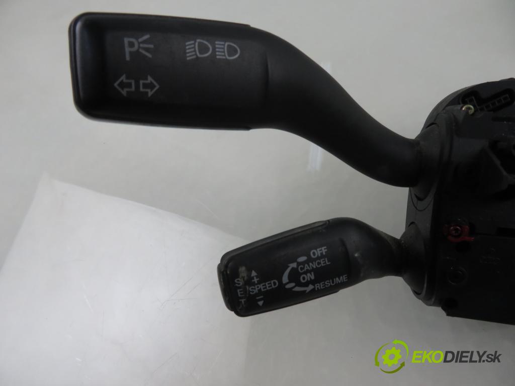 AUDI A4 (8E2, B6) SEDAN 2002 110,00 1.8 T - AVJ 1781,00 páčka/prepínač 8E0953549N ; 4E0953521 ; 4E0953503B
