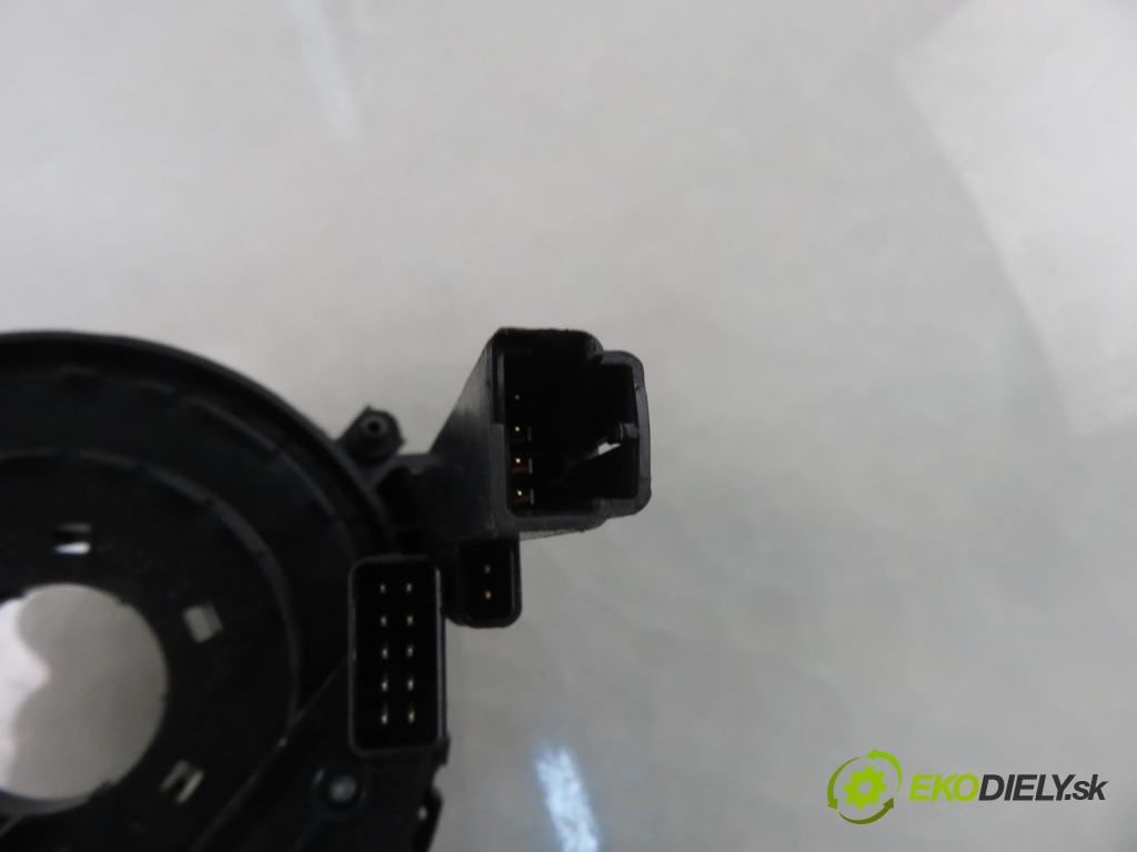 AUDI A4 (8E2, B6) SEDAN 2002 110,00 1.8 T - AVJ 1781,00 PÁSKA: air BAG 8E0953541E