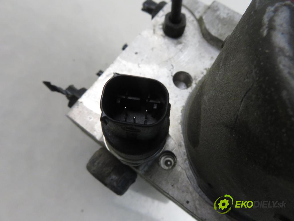 AUDI A4 (8E2, B6) SEDAN 2002 110,00 1.8 T - AVJ 1781,00 Pumpa ABS 0265950011 ; 0265225048 ; 8E0614517 (Pumpa ABS)