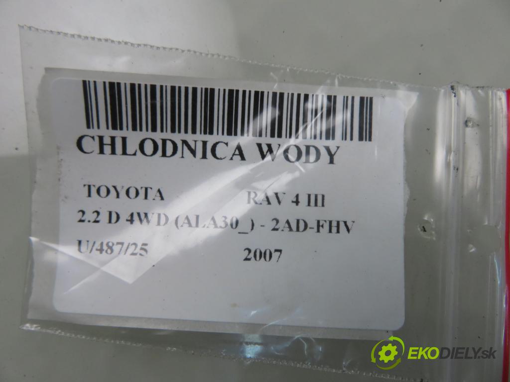 TOYOTA RAV 4 III (_A3_) SUV 2007 130,00 2.2 D 4WD 177 - 2AD-FHV 2231,00 chladič vody