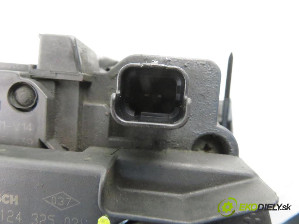 RENAULT MEGANE I (BA0/1_) FASTBACK 2002 70,00 1.4 16V 95 - K4J 750 1390,00 Alternátor 7700434899 ; 0124325031 (Alternátor)