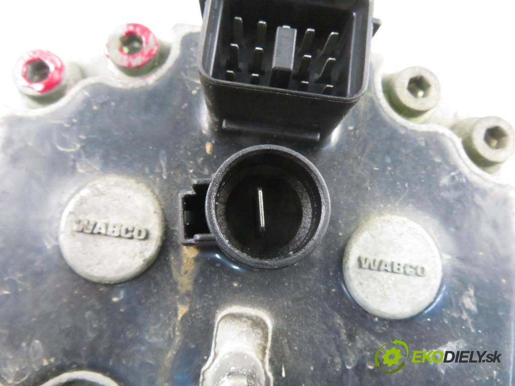 LAND ROVER FREELANDER (L314) SUV 2000 88,00 1.8 i 16V 4x4 - 18 K4F 1796,00 Pumpa ABS SRB10123099 ; 4784070300 ; 10123099 (Pumpa ABS)